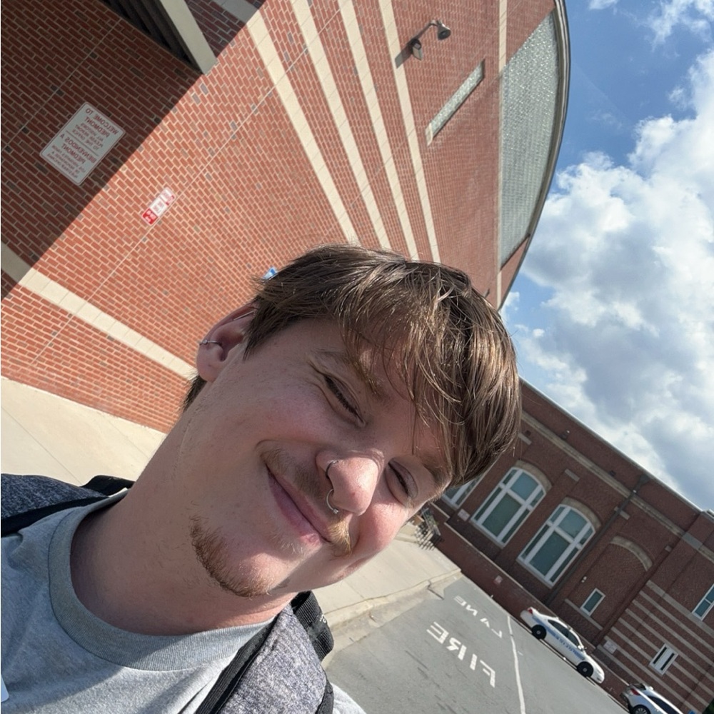 Meet your Posher, Adrian